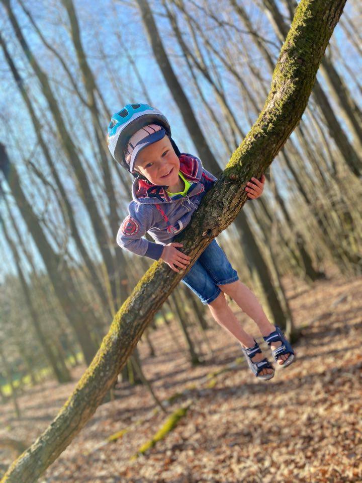 On oublie pas les bonnes habitudes de l école et on sort dans la nature